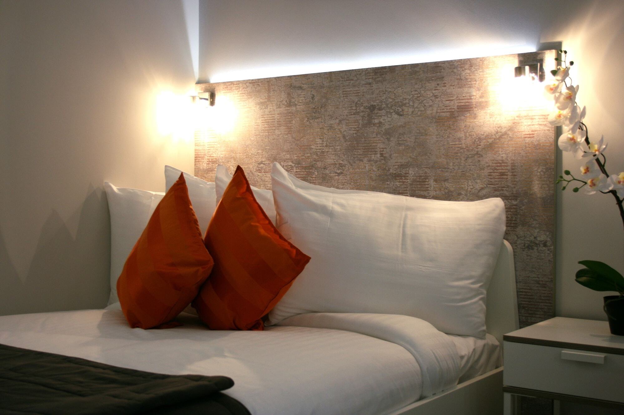 Westciti Caroco Aparthotel Croydon Exterior foto